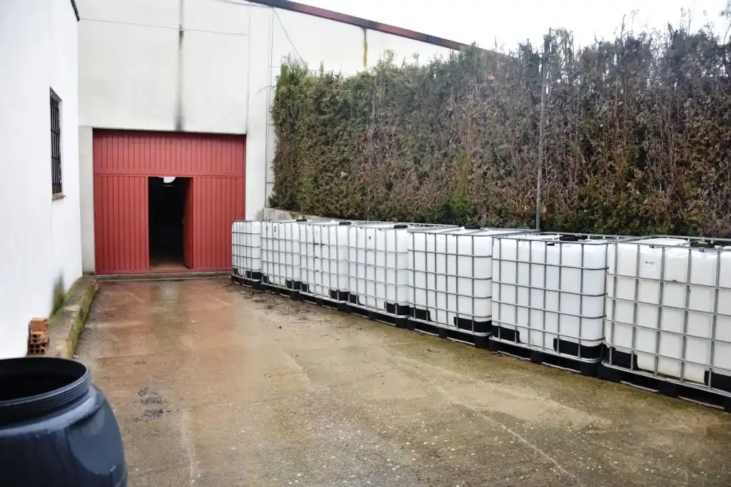 Außenansicht von Fabrikhallen zum Verkauf in Arens de Lledó
