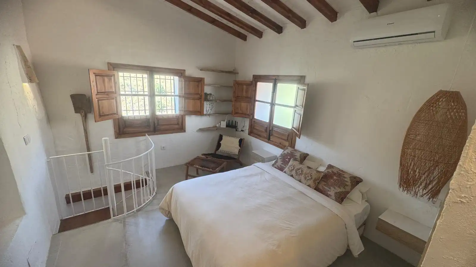 Habitación de Finca rústica en venta en Moclinejo con Aire acondicionado, Calefacción y Jardín privado