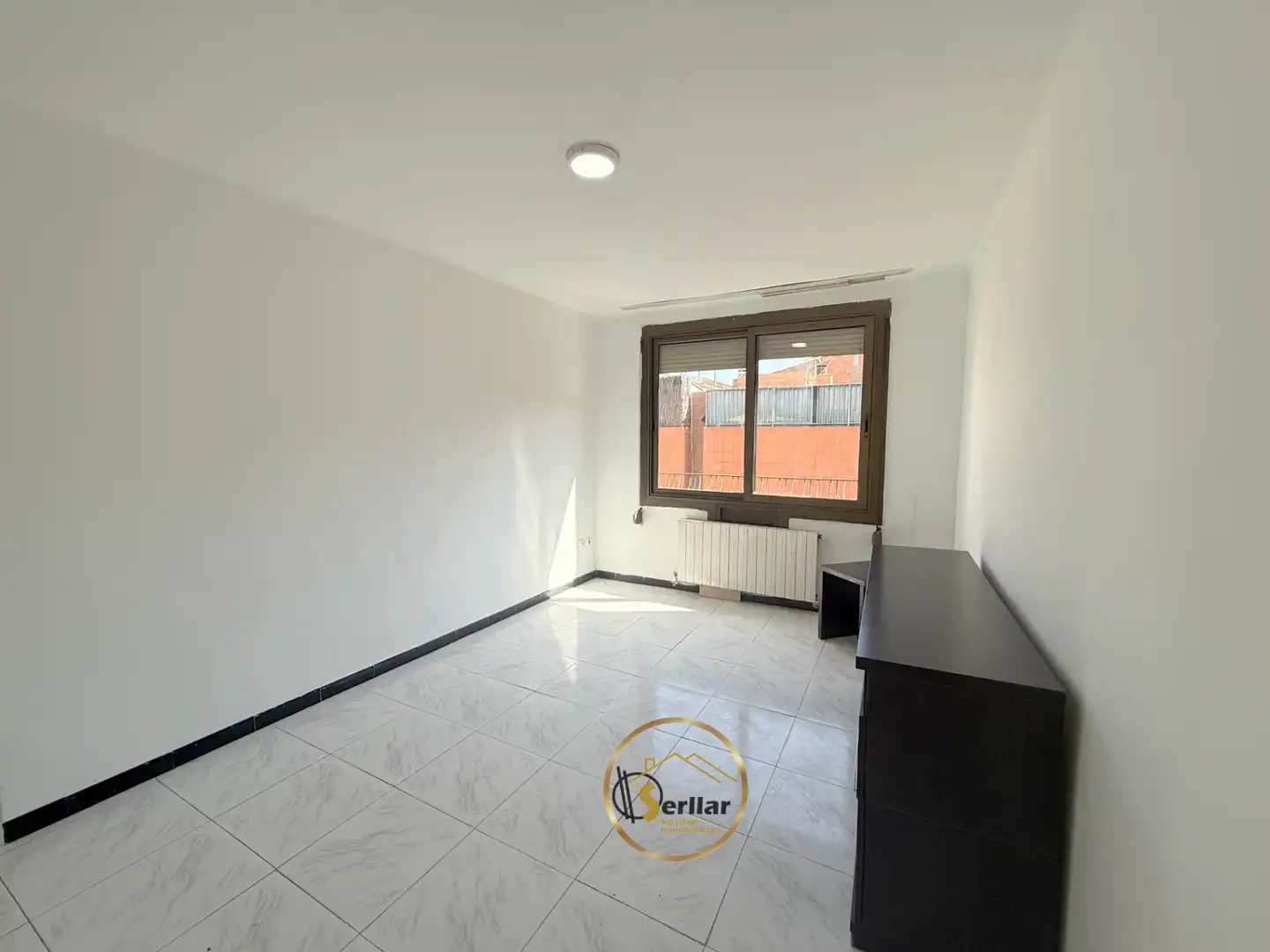 Piso en venta en Sabadell con Calefacción y Microondas