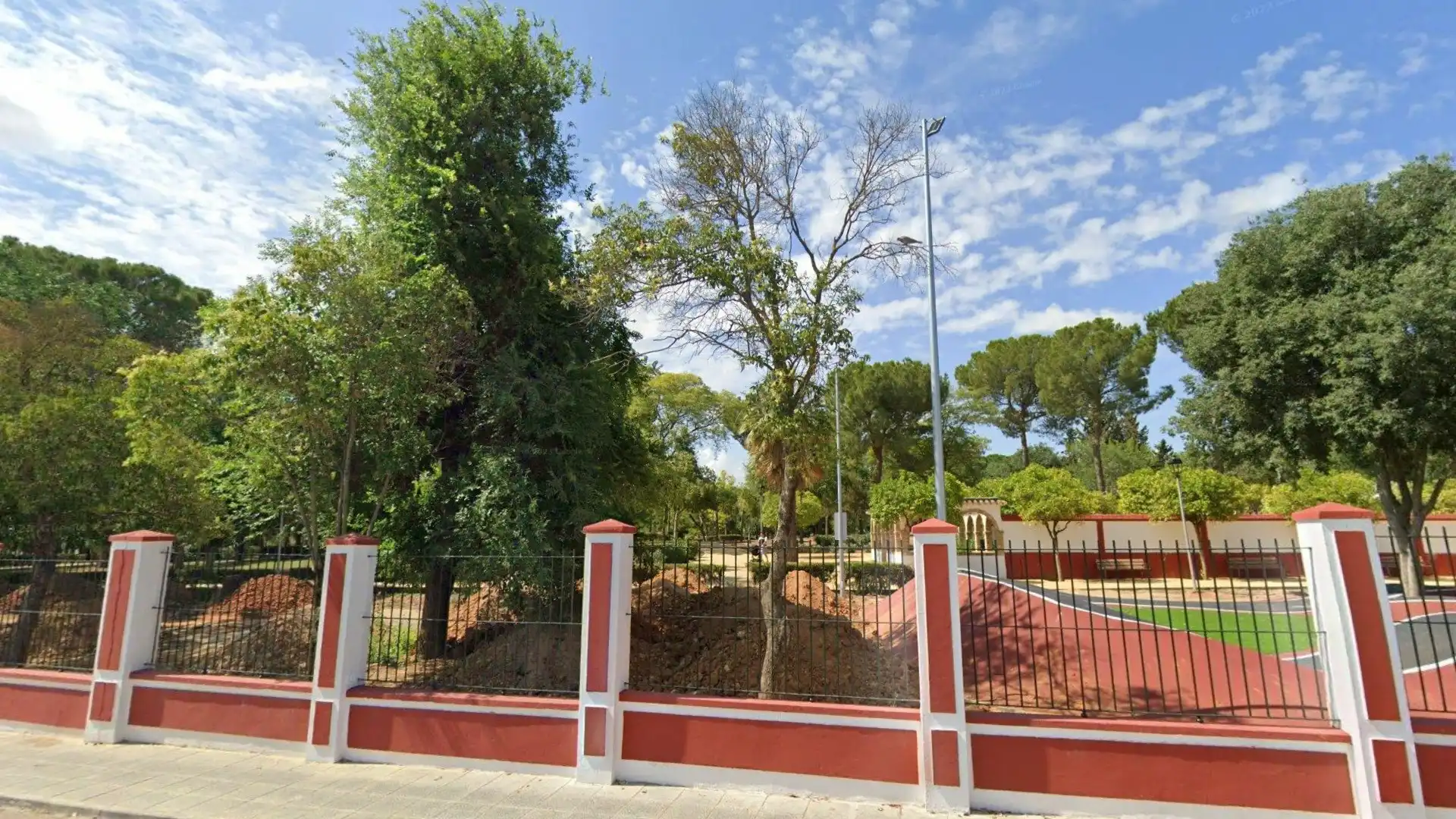 Casa aparellada en venda a Menendez Pidal, imagen 3