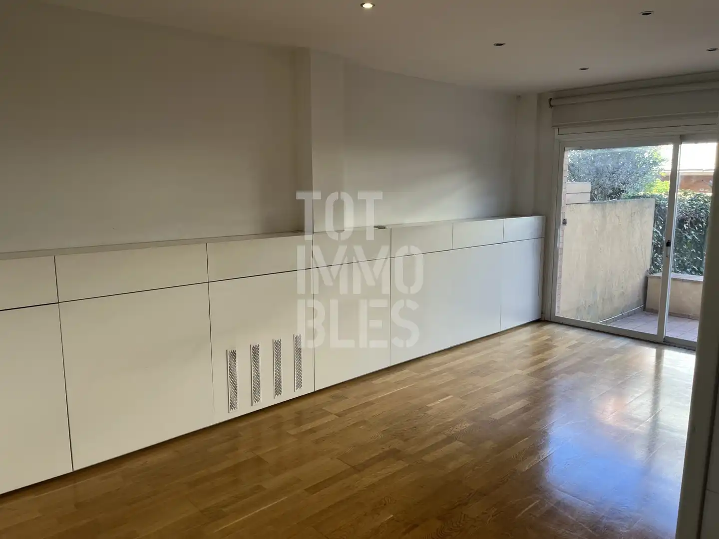 Habitación de Planta baja en venta en Girona con Aire acondicionado y Calefacción