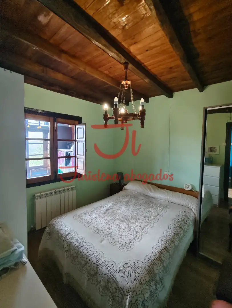 Casa adosada en venta en Quirós