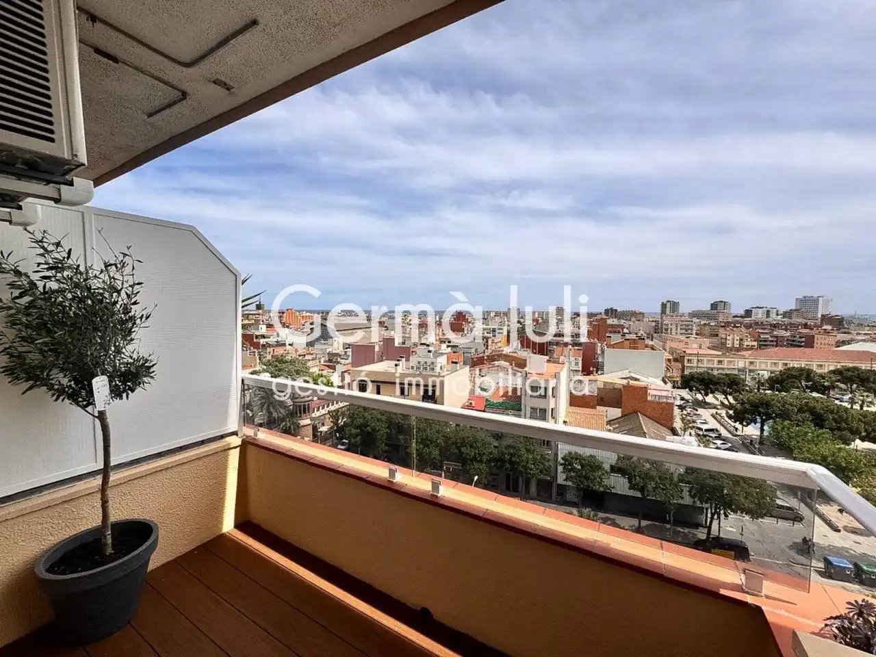 Piso en venta en Badalona con Aire acondicionado, Calefacción y Balcón