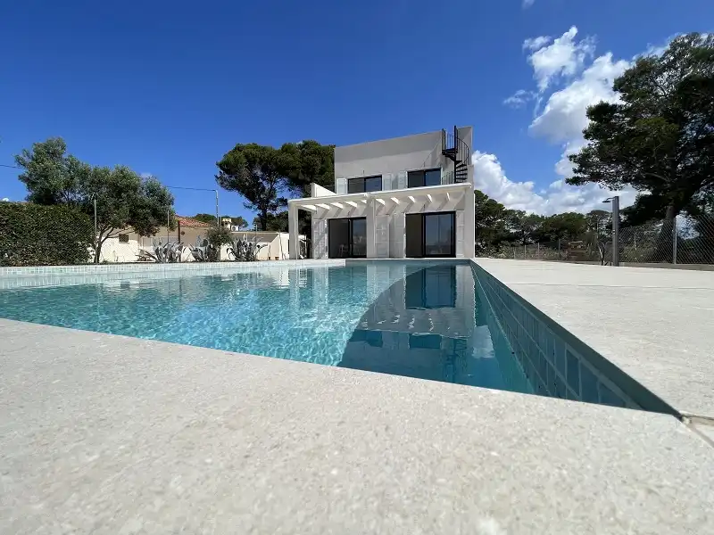 Schwimmbecken von Haus oder Chalet zum Verkauf in Llucmajor mit Klimaanlage, Privatgarten und Terrasse
