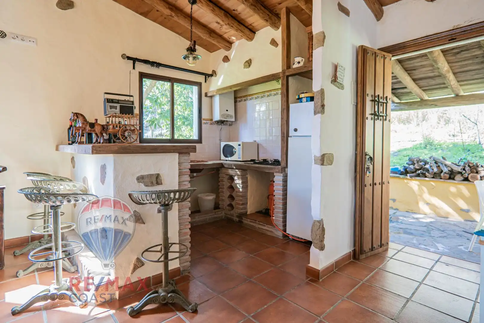 Cocina de Finca rústica en venta en Jubrique con Jardín privado, Terraza y Piscina