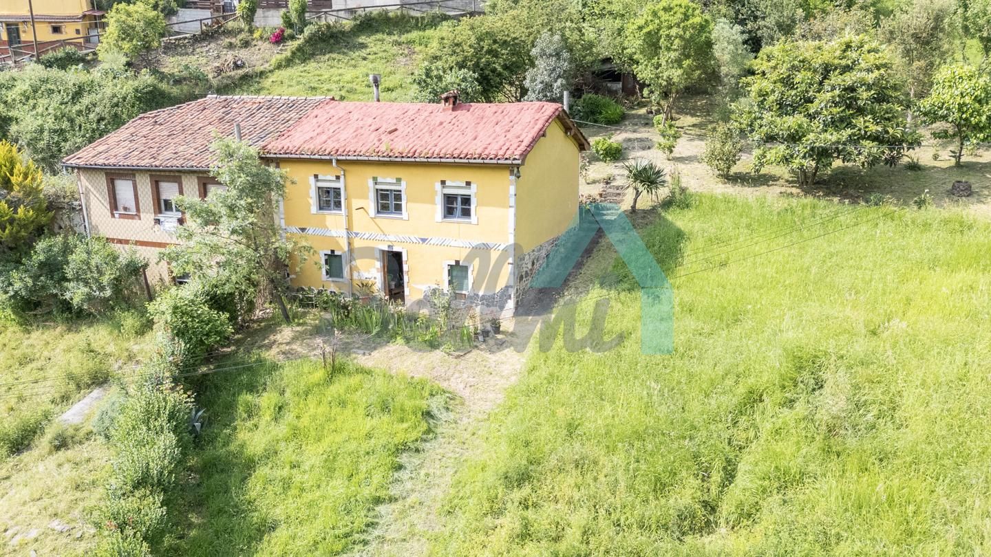 Single-family semi-detached for sale in Mieres (Asturias)  with Private garden and Storage room