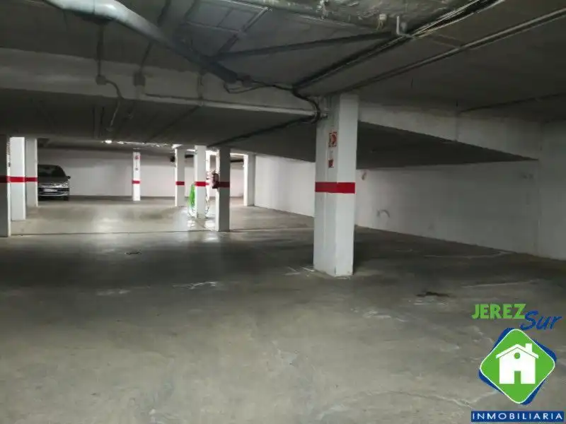 Parking of Flat for rent in Jerez de la Frontera  with Air Conditioner, Heating and Terrace