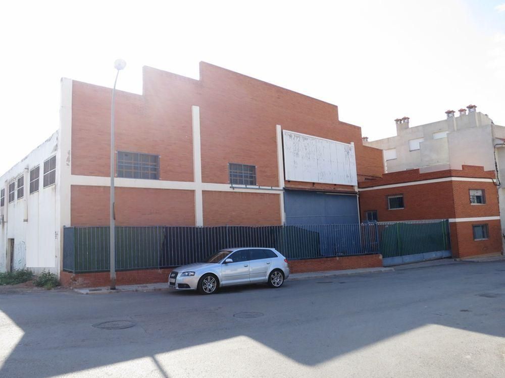 Vista exterior de Nave industrial en venta en La Vall d'Uixó