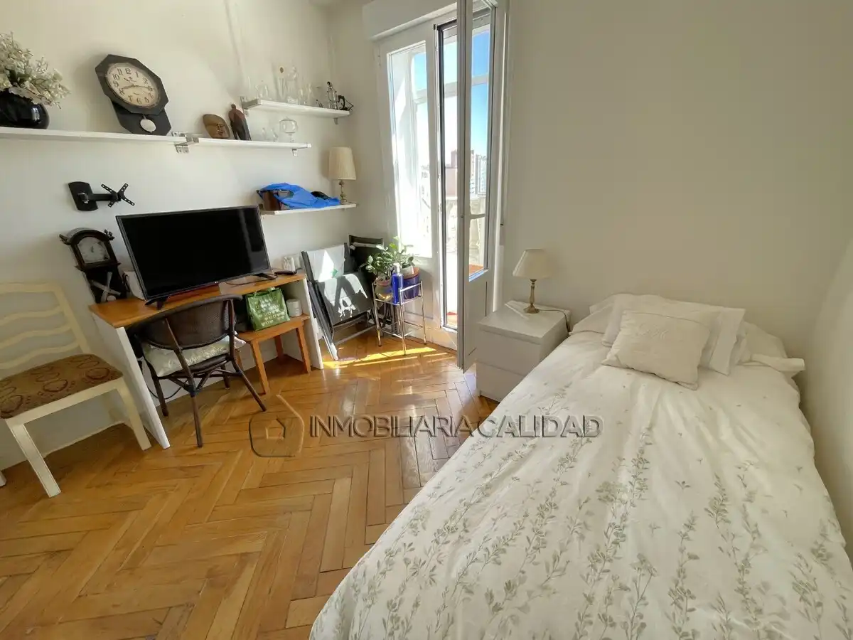 Bedroom of Flat for rent in Burgos  with Heating and Furnished