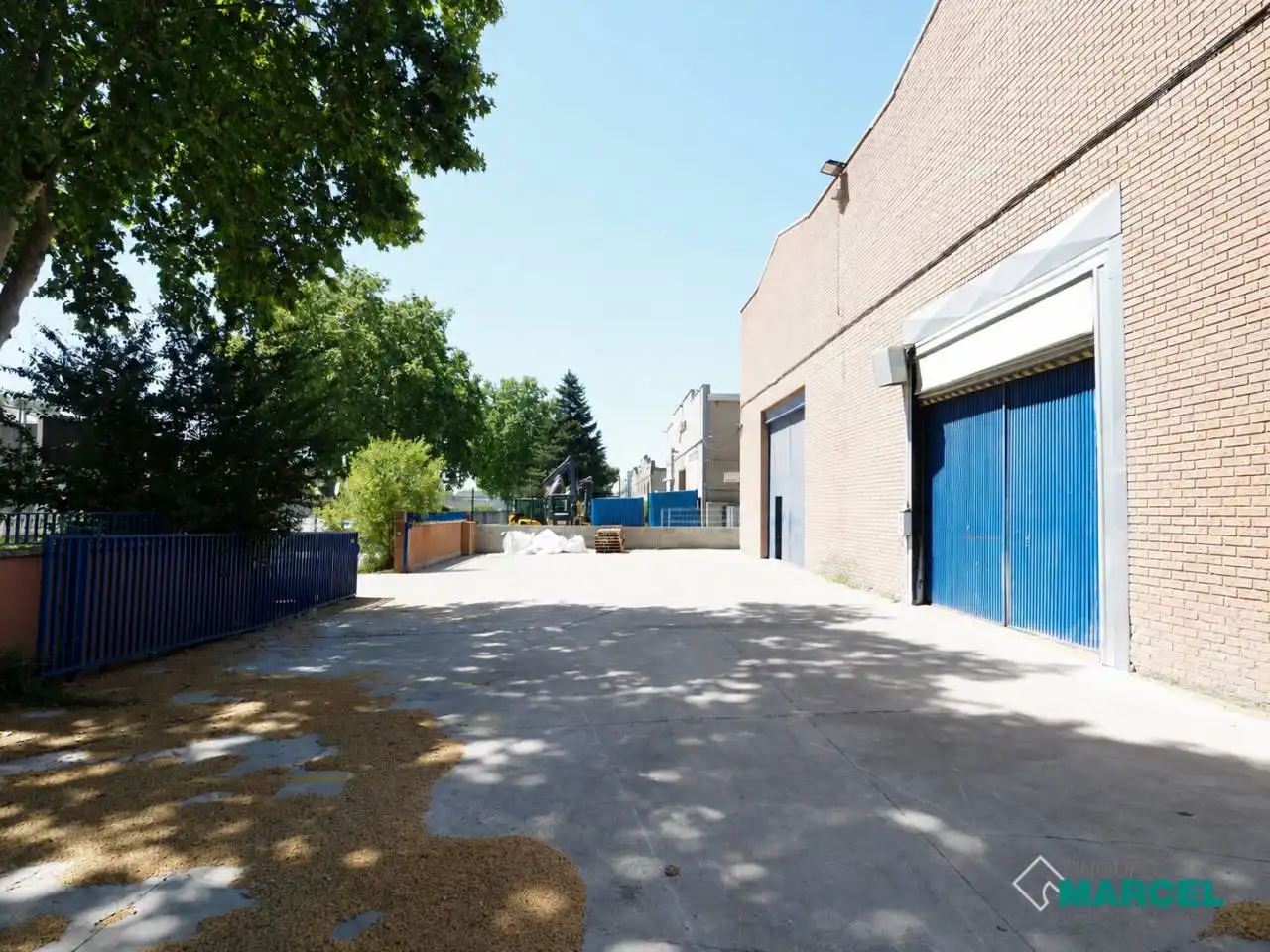 Industrial building to rent in Carretera Vallderiolf, imagen 3