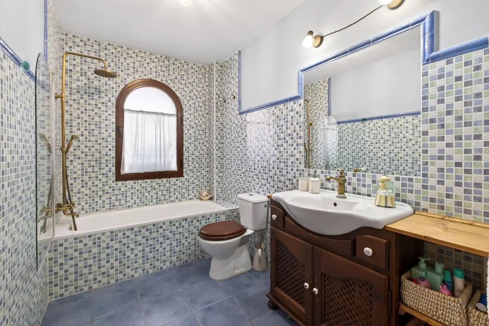 Bathroom of Houses for sale in Málaga  with Air Conditioner, Heating and Private garden