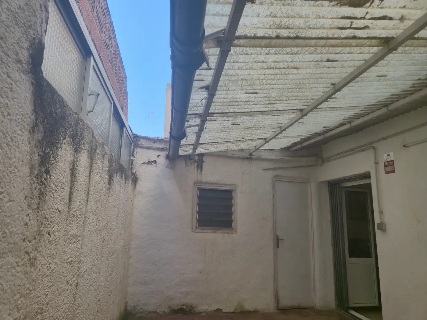 Außenansicht von Erdgeschoss zum Verkauf in Mataró mit Terrasse und Möbliert