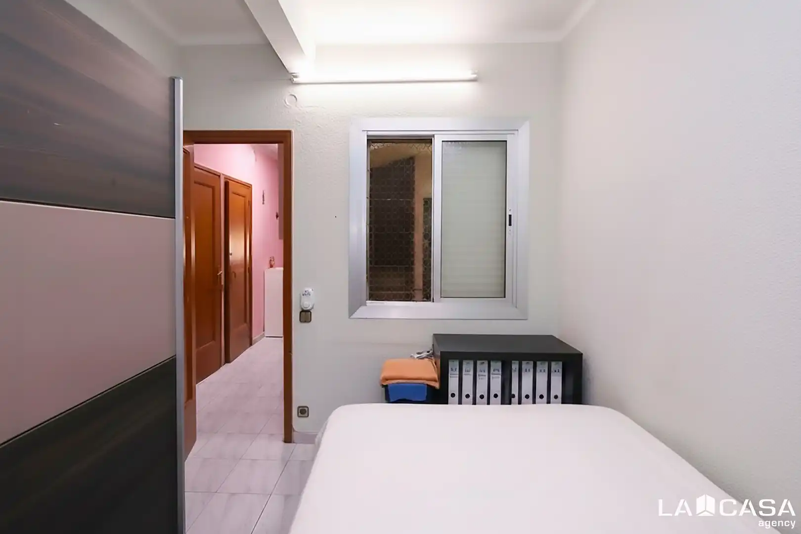 Habitación de Piso en venta en Barcelona con Calefacción y Balcón