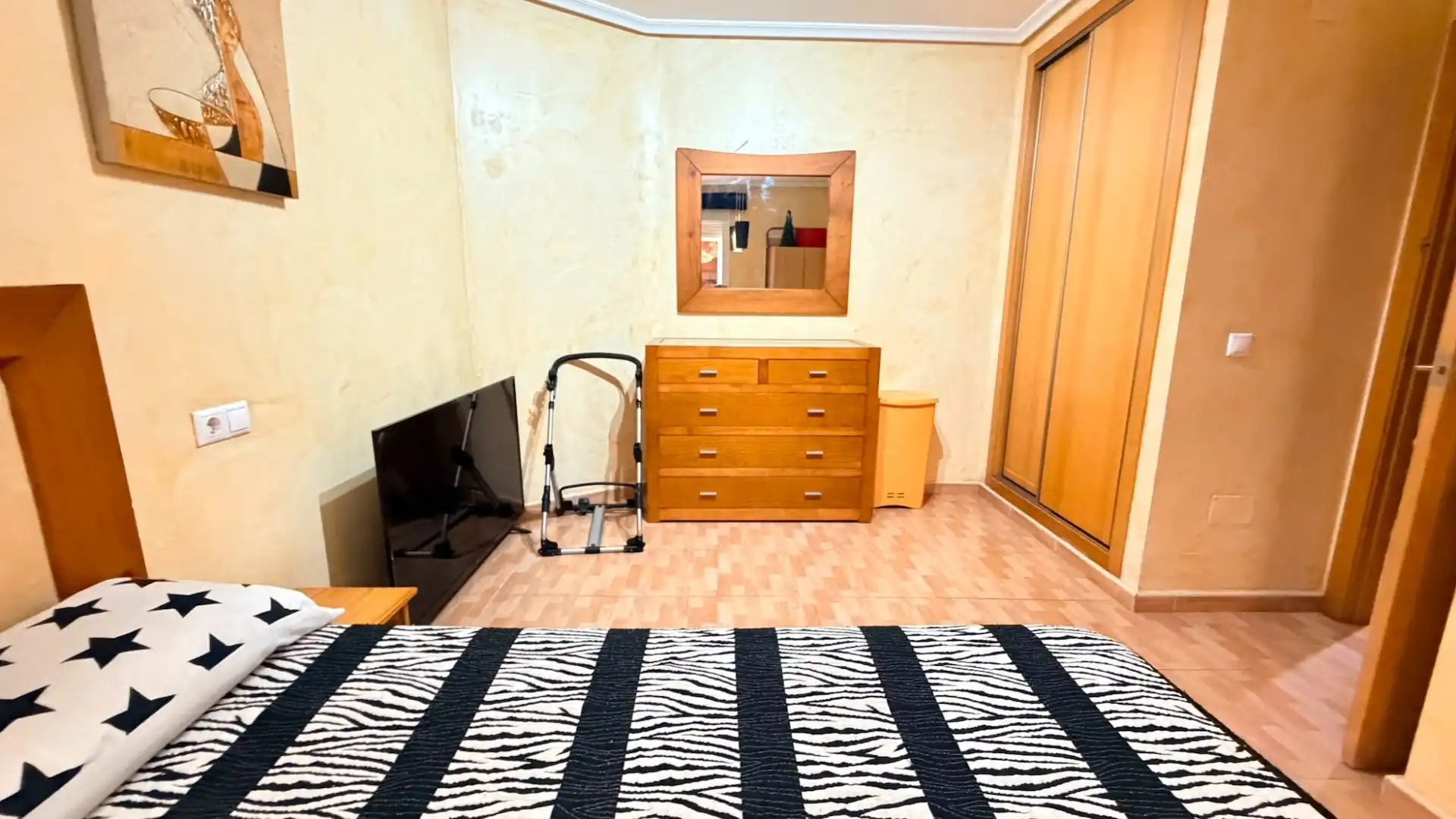 Dormitori de Apartament en venda en Los Montesinos amb Terrassa i Moblat