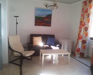 Living room of Flat to rent in  Granada Capital  with Air Conditioner and Balcony