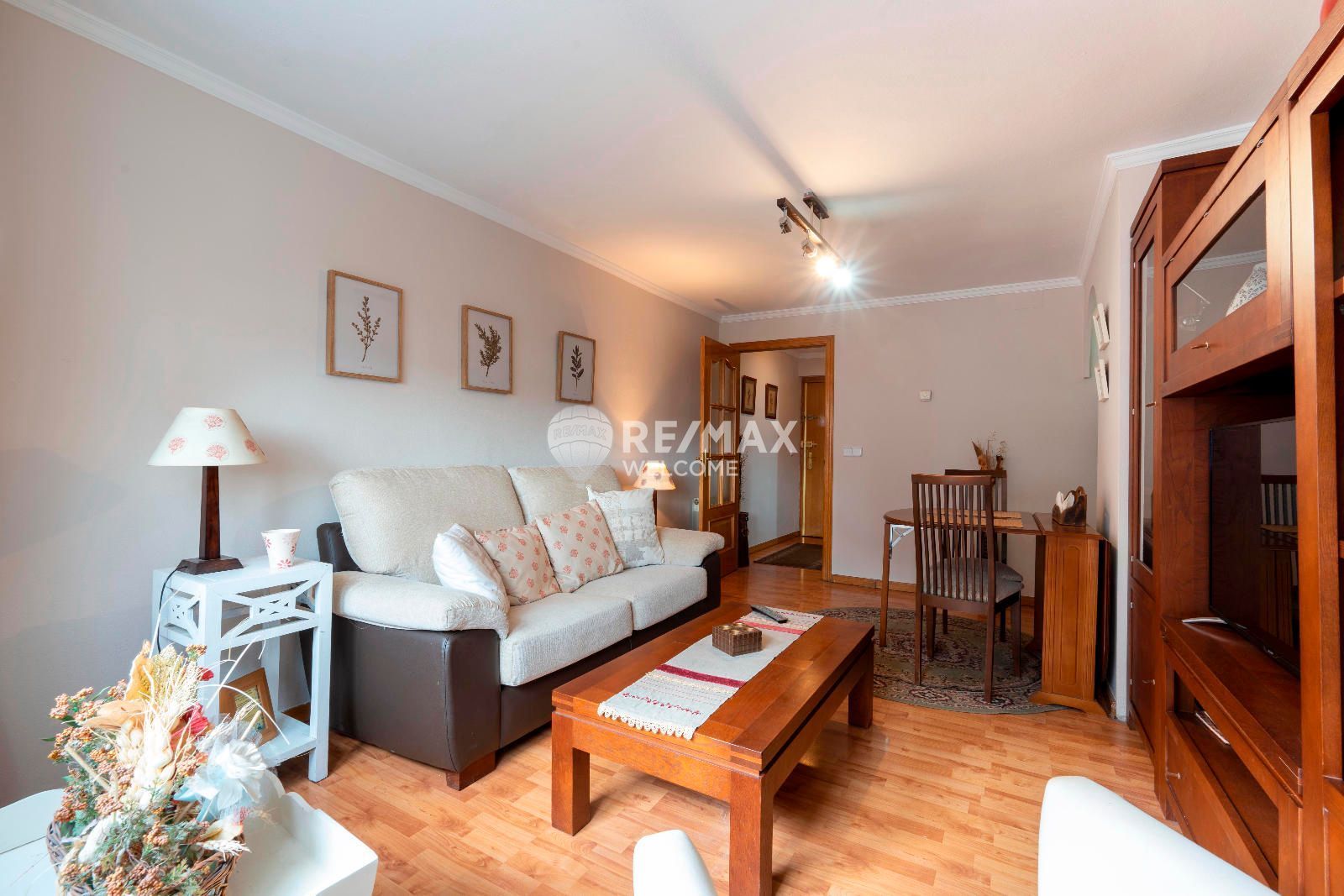 Piso de alquiler en Poeta Blas de Otero, Ventas