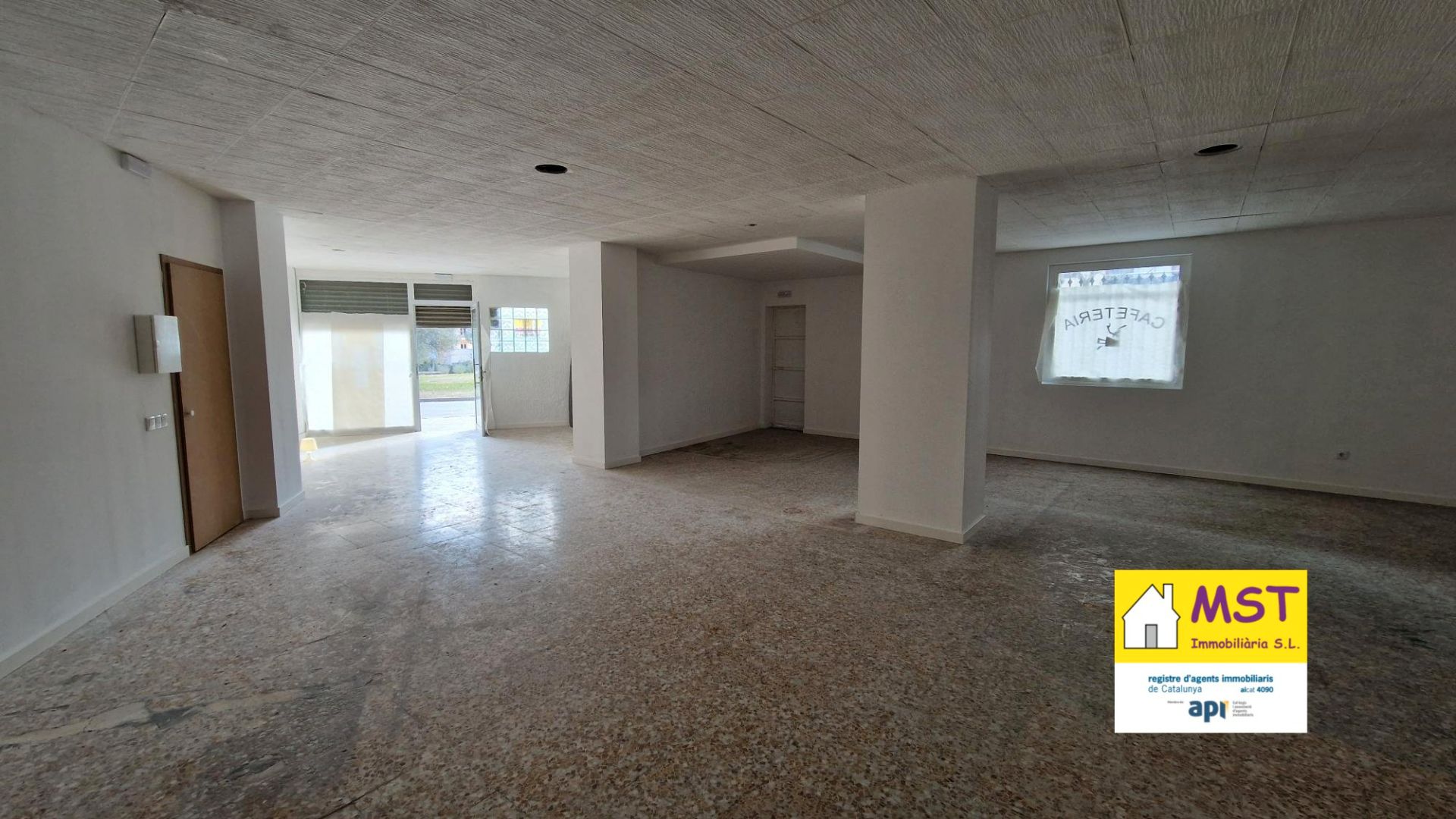 Local de lloguer a Plaça Catalunya