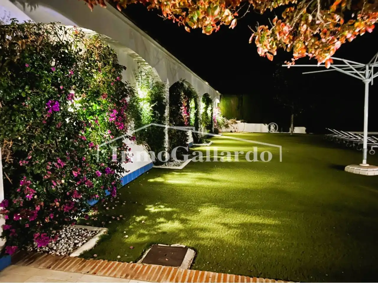 Garden of Buildings for sale in Lucena
