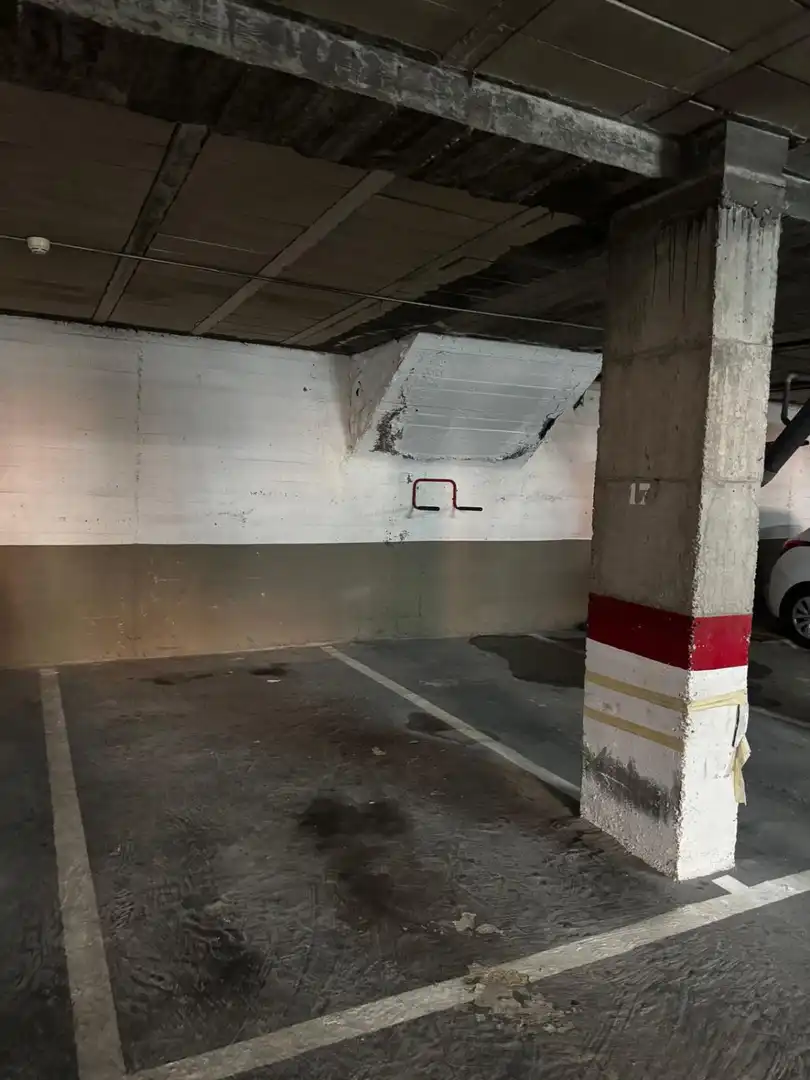 Parkplatz von Garage zur Miete in Sevilla