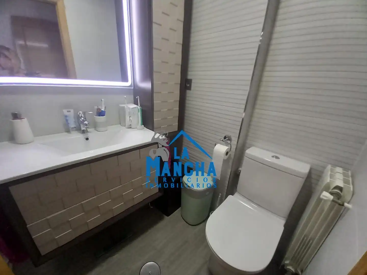 Bathroom of Flat for sale in Albacete  with Heating, Storage room and Furnished