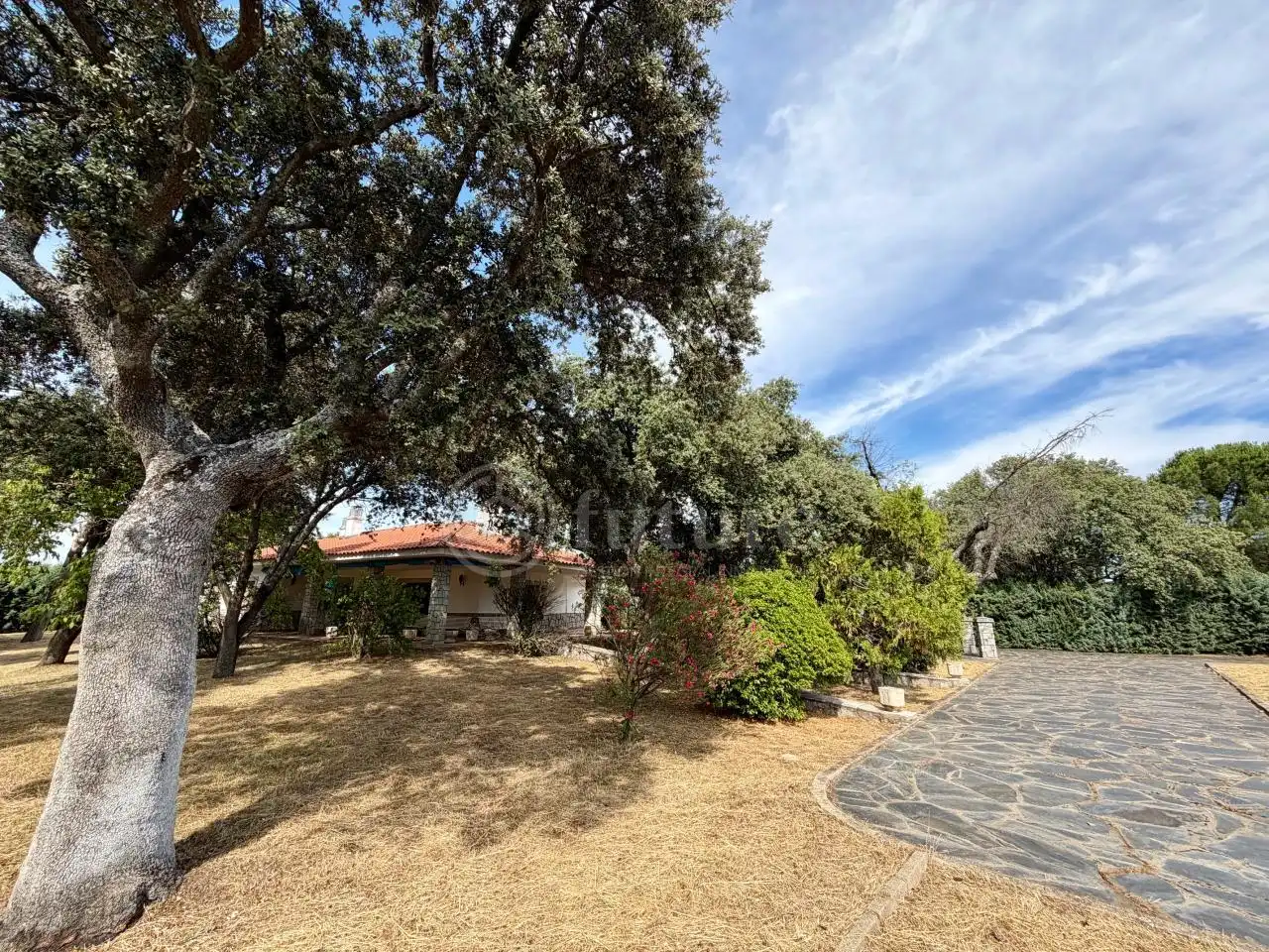 Vista exterior de Casa o xalet en venda en Galindo y Perahuy amb Calefacció, Jardí privat i Piscina