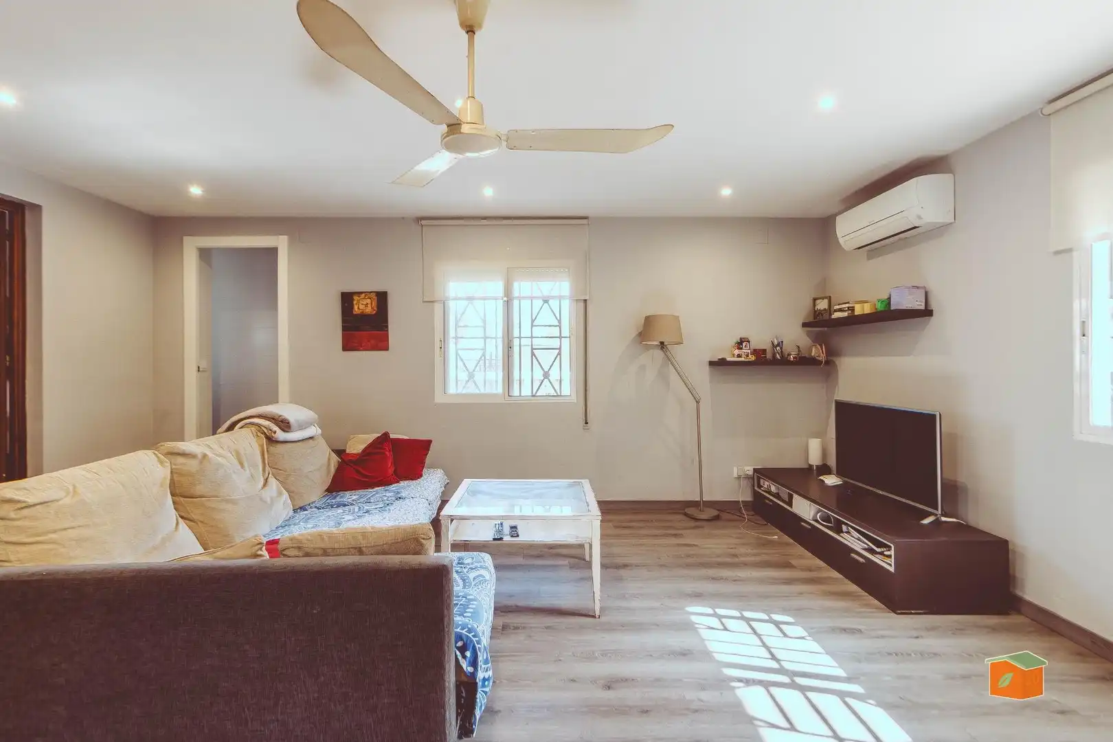 Living room of Houses for sale in Roquetes  with Air Conditioner, Parquet flooring and Swimming Pool