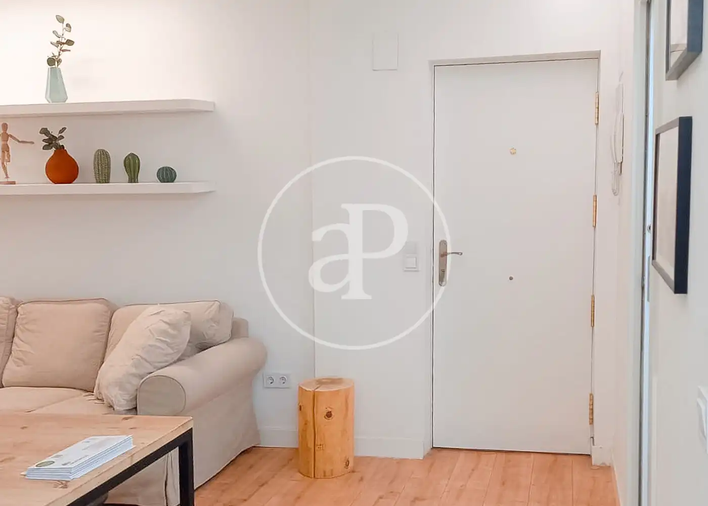 Flat for rent in Madrid  with Heating and Furnished