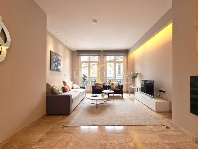 Piso en Venta en Calle Pelayo en Salesas - Foncalada - Campoamor