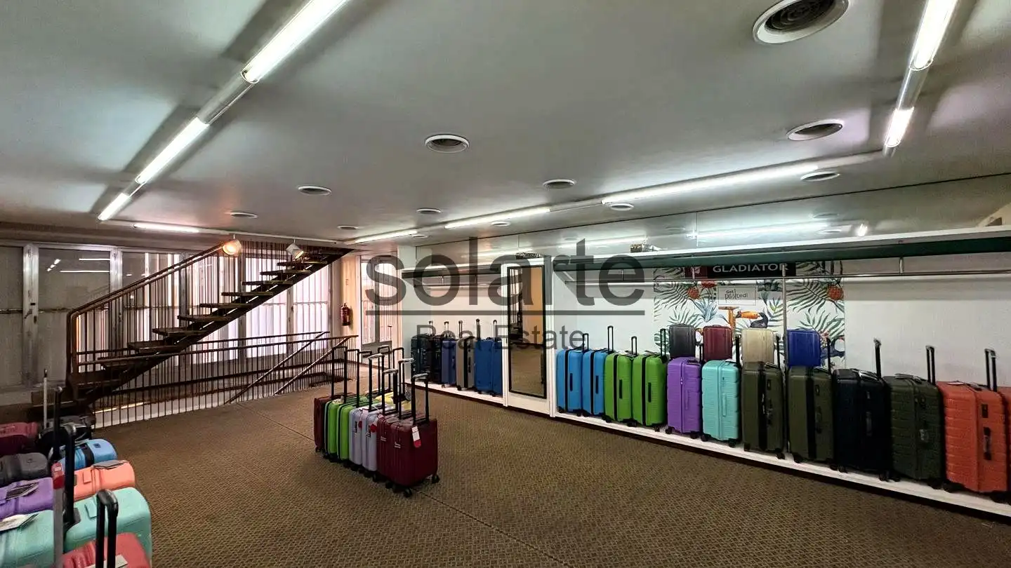 Edificio en venta en L'Hospitalet de Llobregat
