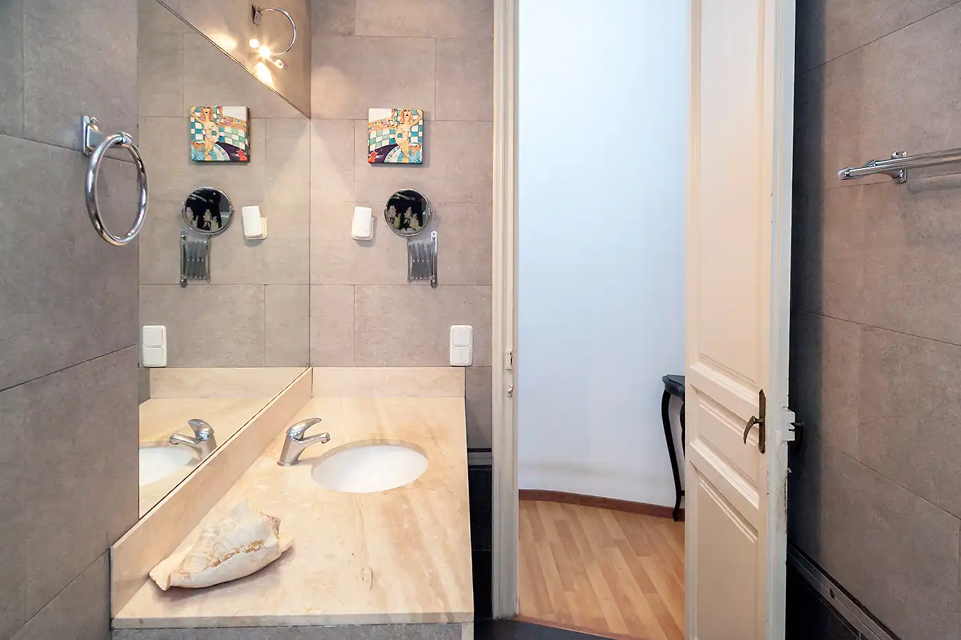 Baño de Piso en venta en Barcelona con Balcón
