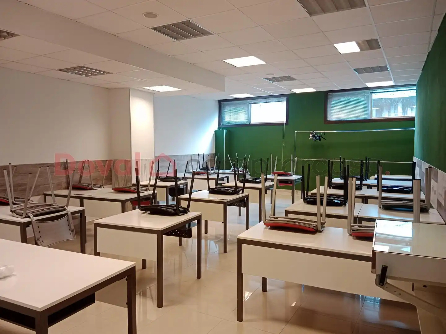 Oficina de alquiler en Vigo  con Calefacción