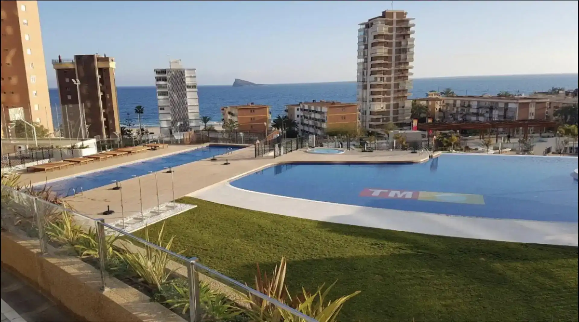 Piscina de Pis de lloguer en Playa Poniente
