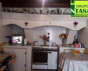 Kitchen of House or chalet for sale in Moreruela de los Infanzones  with Washing machine