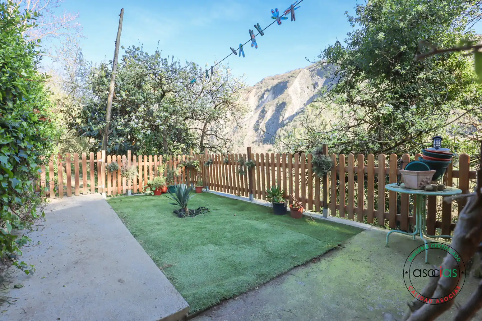 Terrassa de Casa o xalet en venda en Oviedo  amb Calefacció, Jardí privat i Parquet