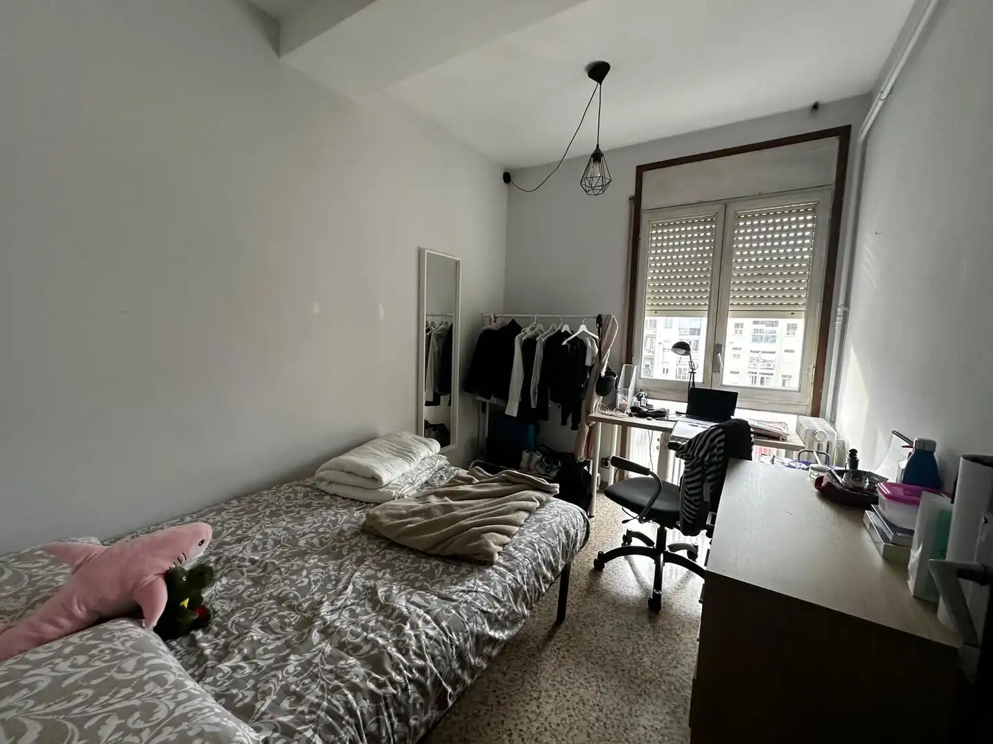 Dormitori de Pis en venda en Barcelona amb Calefacció, Terrassa i Moblat