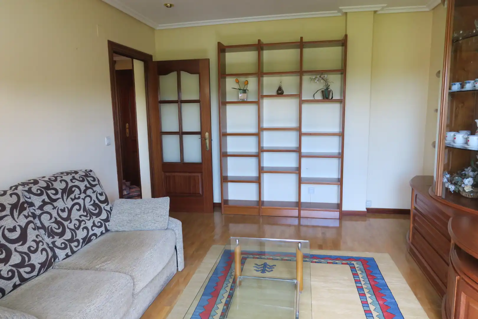 Sala de estar de Piso en venta en Avilés con Calefacción y Amueblado