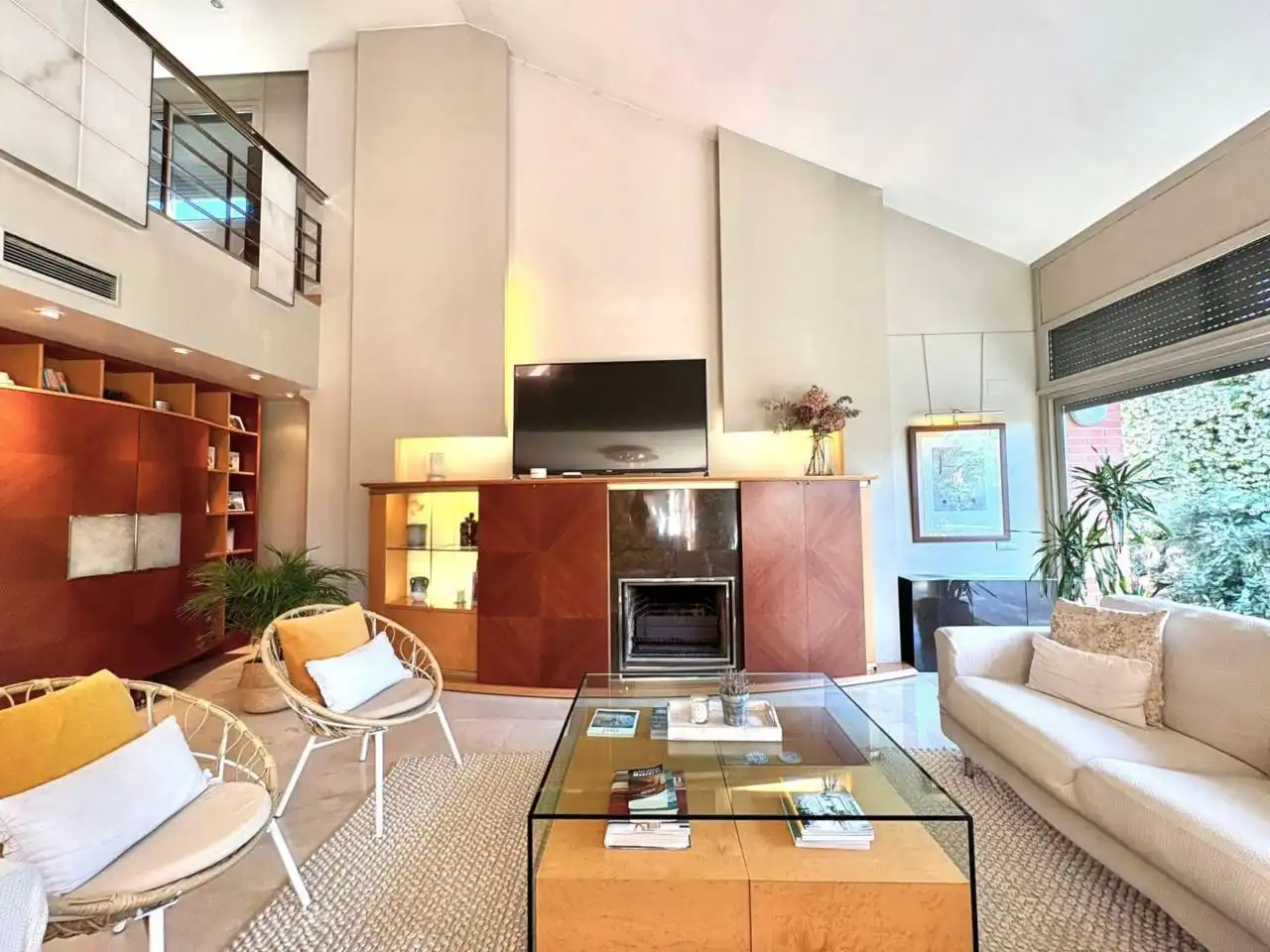 Living room of Houses for sale in Sant Cugat del Vallès  with Air Conditioner, Heating and Private garden