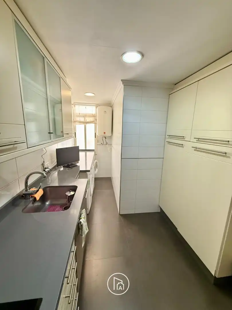 Cocina de Ático en venta en Paterna con Parquet, Terraza y Trastero