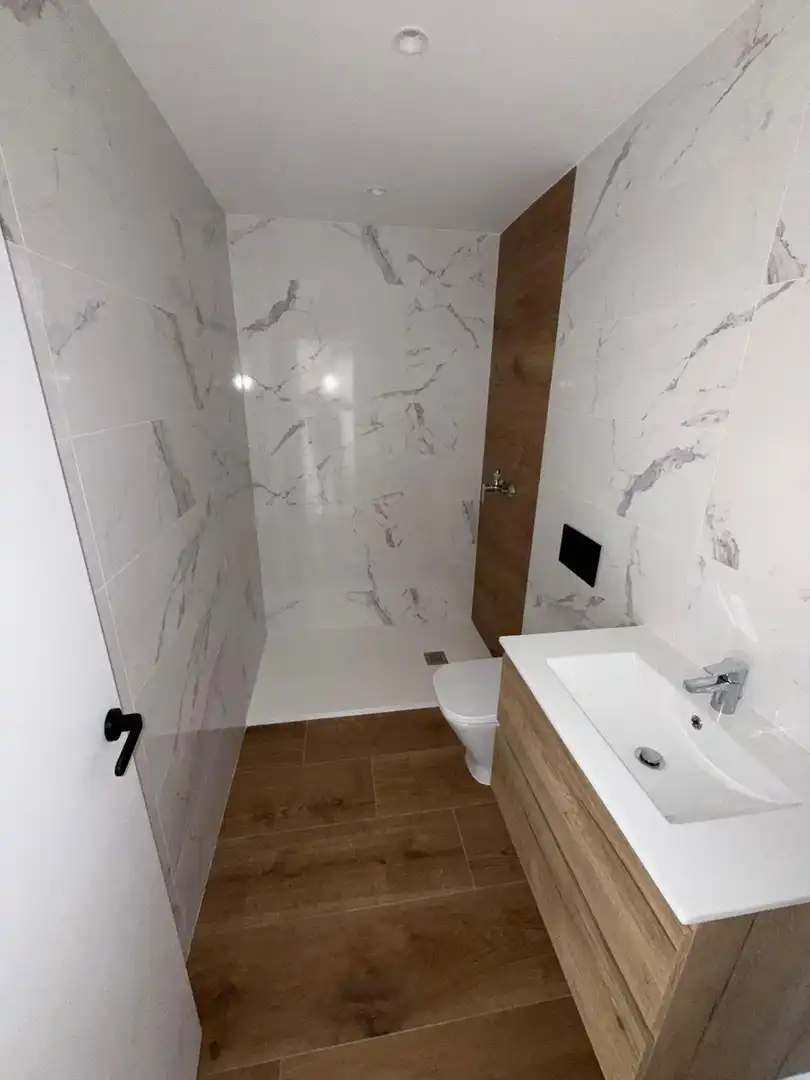 Badezimmer von Gebäude zum Verkauf in Torremolinos