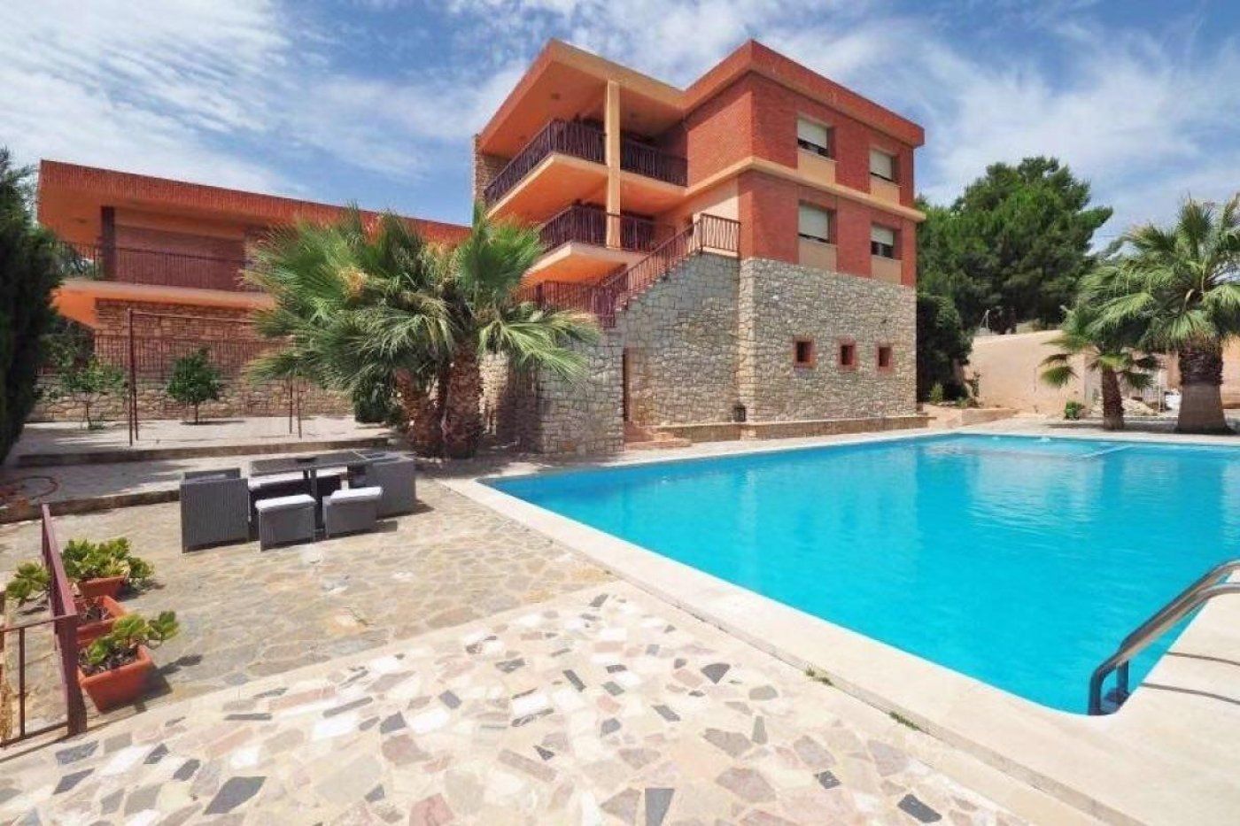 Piscina de Casa o xalet en venda en Alicante / Alacant amb Aire condicionat, Calefacció i Jardí privat