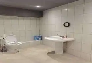 Baño de Local en traspaso en Arona con Aire acondicionado, Terraza y Amueblado