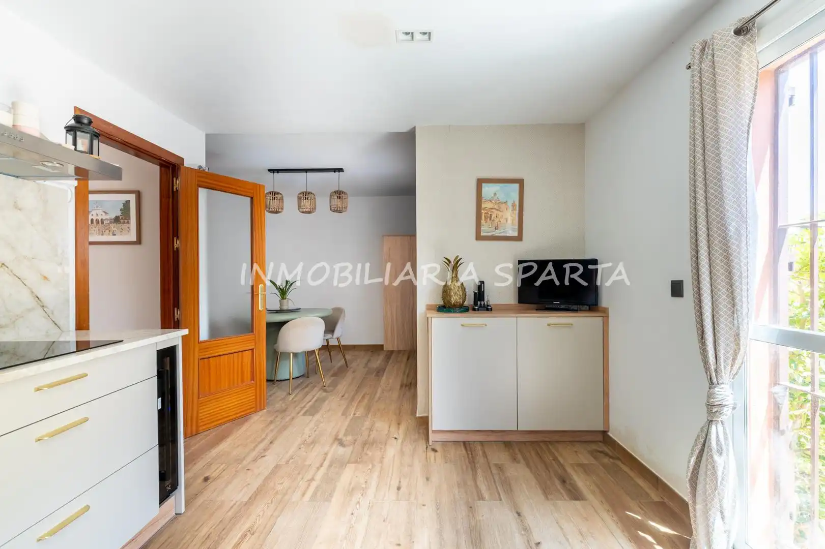 Casa adosada en venda en Espartinas amb Aire condicionat, Jardí privat i Forn