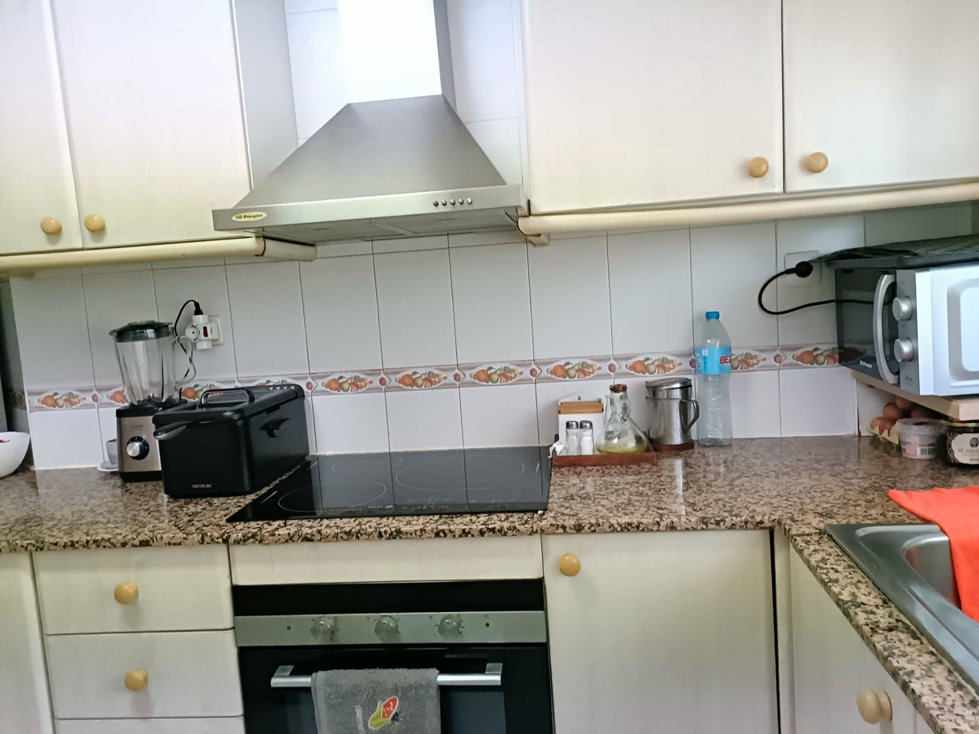Kitchen of Flat for sale in Rubí  with Air Conditioner, Heating and Oven