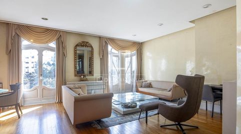Exclusivo ático dúplex con terraza privada, vistas despejadas y 2 plazas de garaje en venta en un edificio histórico situado en un, imagen 3