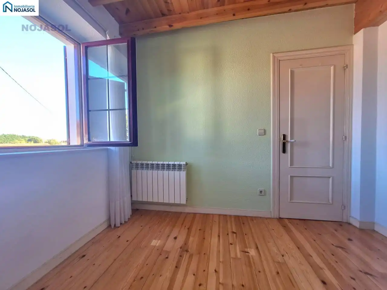 Habitación de Casa o chalet en venta en Arnuero con Calefacción y Jardín privado
