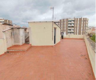 Foto 4 de Edifici en venda a Avinguda del Carrilet, 126, Santa Eulàlia, Barcelona