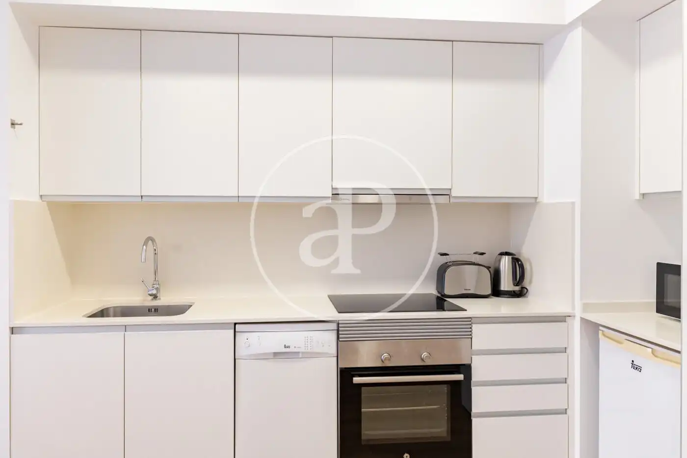 Kitchen of Flat for sale in Barcelona  with Air Conditioner, Heating and Community pool