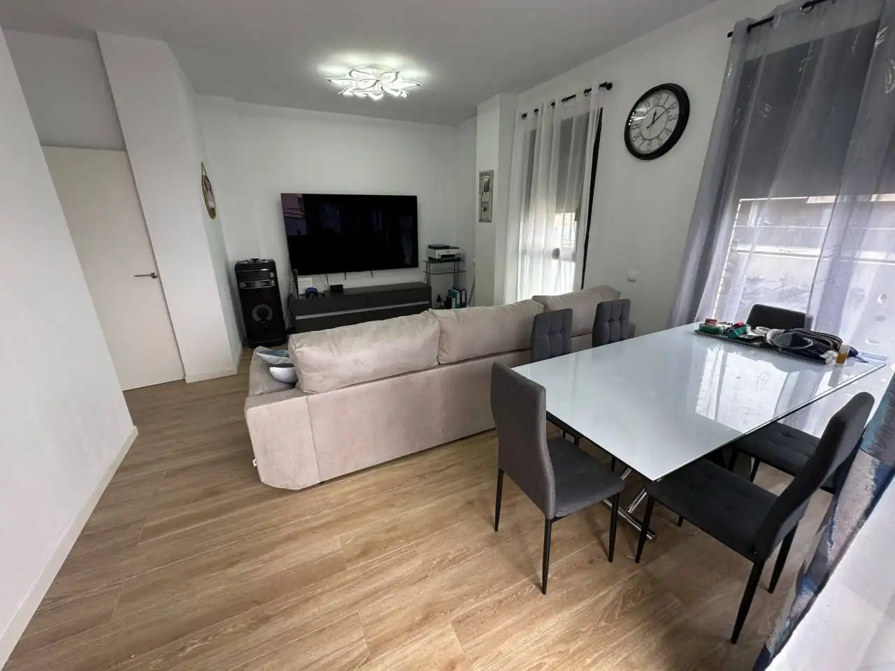 Piso con piscina en venta en Paseo Ciudad de Melbourne, imagen 3
