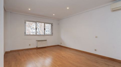 Foto 3 de Piso en venta en Av Mediterráneo, Niño Jesús, Madrid Capital