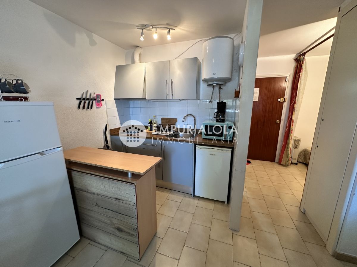 Küche von Wohnungen zum Verkauf in Llançà mit Klimaanlage und Möbliert